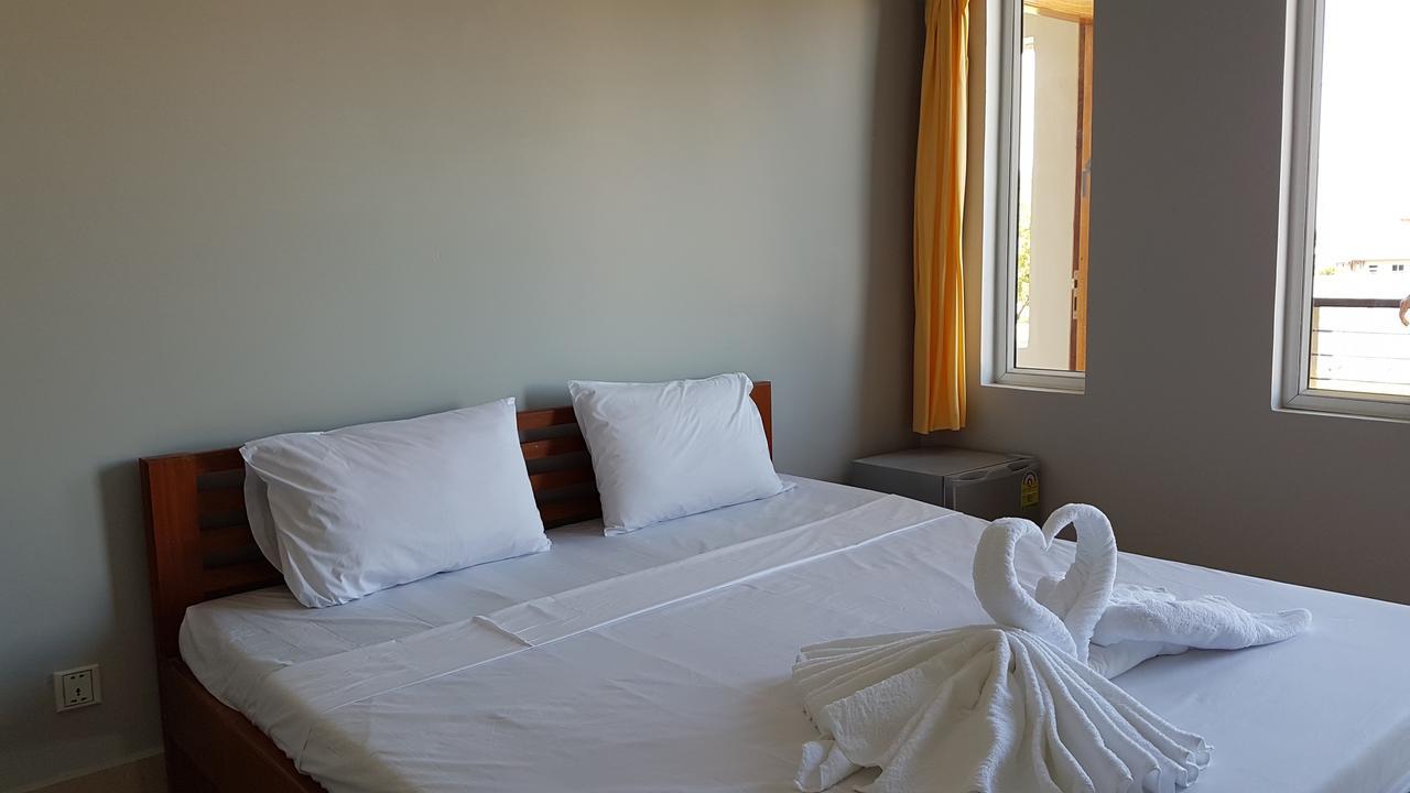 Two Moons Resort Kampot Exterior photo